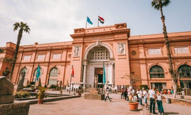 Private Day Tour to Egyptian Museum and Pyramids of Giza
