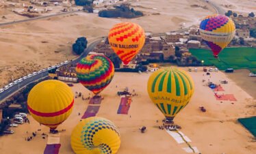 Hot Air Balloon Ride in Luxor