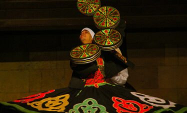 Tanoura Show