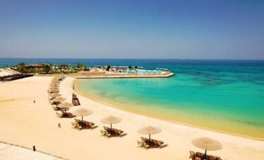 Private Day-use tour in Ain Sukhna from Cairo