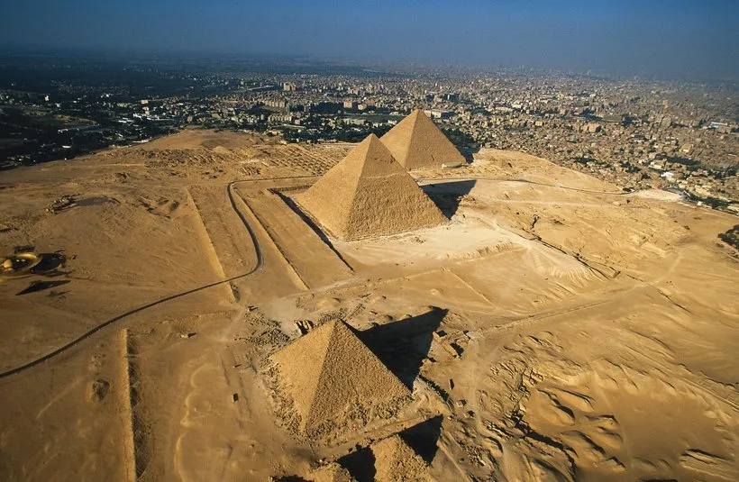 trips to egyptian pyramids