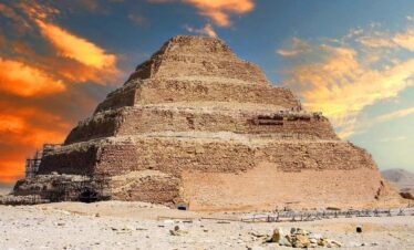 Giza Pyramids, Saqqara