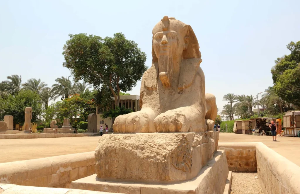 Private Day Tour to pyramids of Giza, Memphis and Saqqara