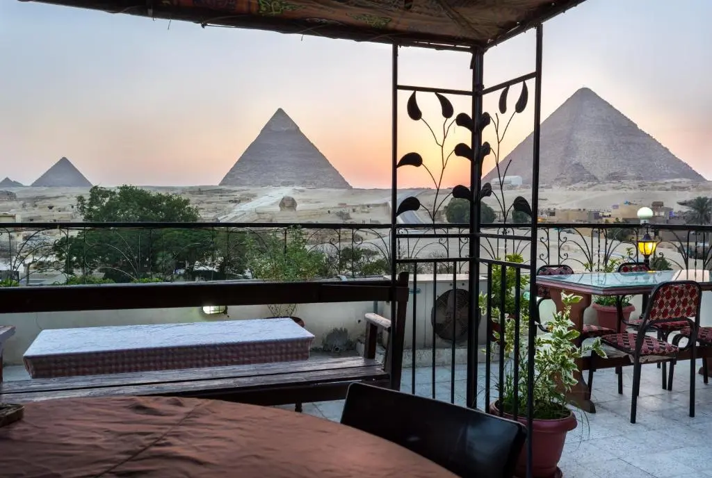 holiday resorts near pyramids egypt