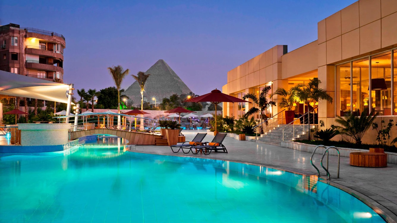 holiday resorts near pyramids egypt