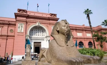 Private Tour Pyramid & Egyptian Museum and Old Cairo